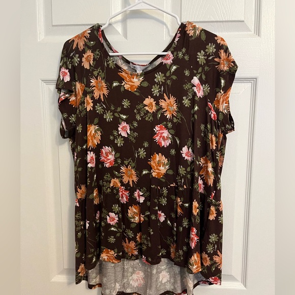 DR2 Black Asymmetrical Ruffled Blouse - Picture 1 of 4